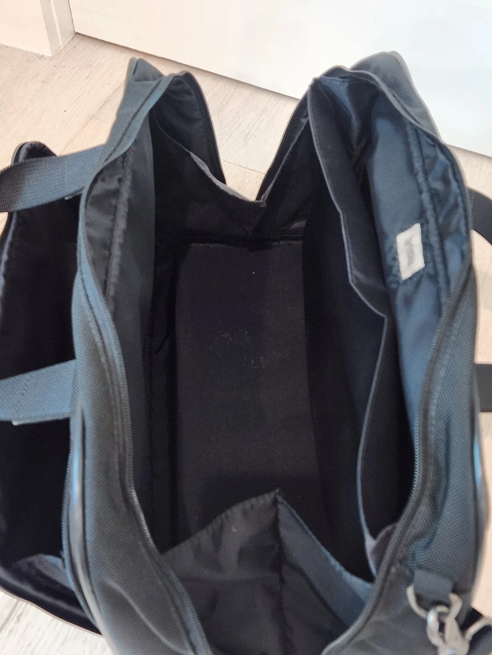 Hartmann Luxury Black Men's Travel Briefcase Bag Crossbody NWOT